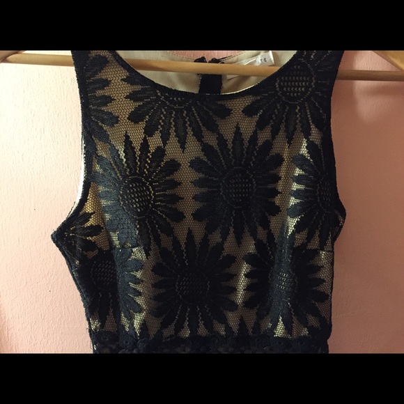 Dress - Picture 3 of 4